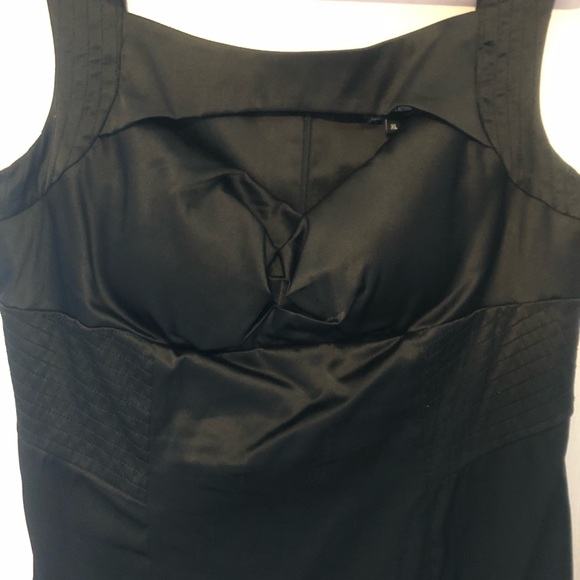 Black dress - Picture 3 of 4